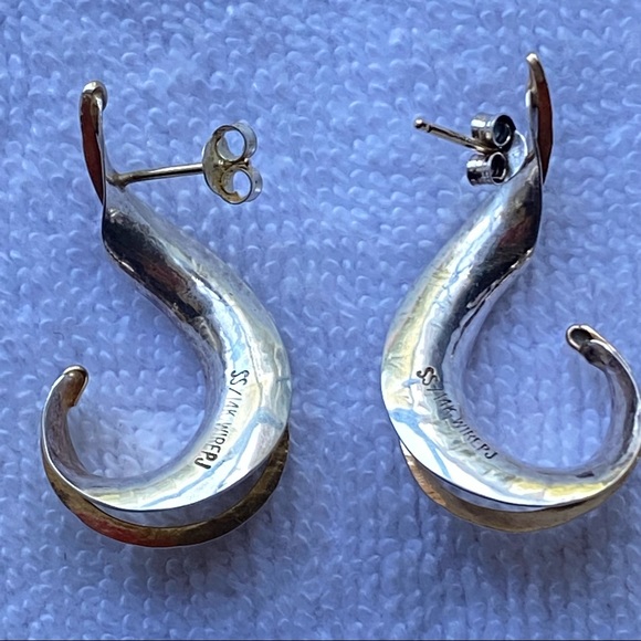 Artisan Modernest Sterling Silver 14K Wired PJ Swirl Earrings - Picture 5 of 13